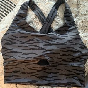 Lorna Jane M long line sports bra
